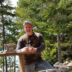 Meet your Posher, Derek